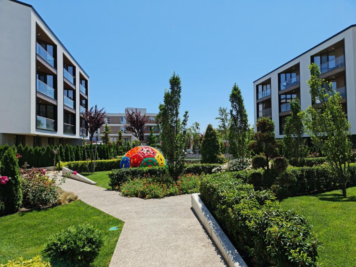 Raya Apartment Atlantis Atmosphere Burgas ภายนอก รูปภาพ